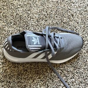 NWT. Mens Swift run adidas shoes